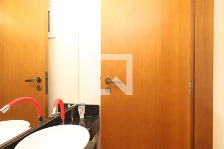 Lavabo de casa de condomínio à venda com 2 quartos, 65m² em Vila Gustavo, São Paulo