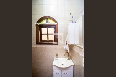 Lavabo de casa à venda com 4 quartos, 245m² em Campanário, Diadema