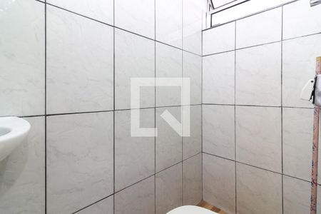 Banheiro de casa para alugar com 1 quarto, 35m² em Americanópolis, São Paulo