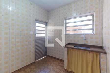 Cozinha de casa para alugar com 2 quartos, 70m² em Vila California, São Paulo