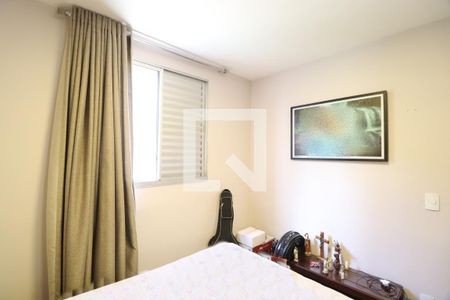 Quarto 1 de apartamento para alugar com 2 quartos, 44m² em Chácaras Tubalina E Quartel, Uberlândia