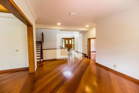 Sala  de casa de condomínio para alugar com 6 quartos, 650m² em Tamboré, Santana de Parnaíba