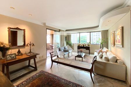 Sala de apartamento à venda com 4 quartos, 240m² em Funcionários, Belo Horizonte