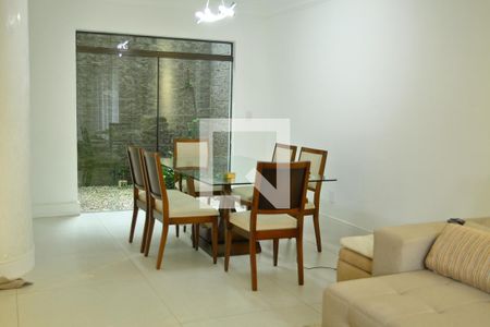 Sala de casa à venda com 3 quartos, 212m² em Jardim Palermo, São Bernardo do Campo