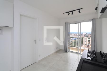Sala / Cozinha  de apartamento para alugar com 1 quarto, 29m² em Parque Vitoria, São Paulo