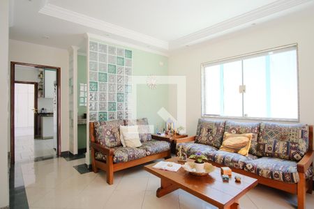 Casa 1 Sala de casa à venda com 6 quartos, 280m² em Vila Carrão, São Paulo