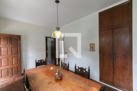 Casa à venda com 4 quartos, 260m² em Itapoã, Belo Horizonte