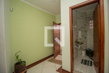 Corredor de casa à venda com 4 quartos, 360m² em Vila Cruz das Almas, São Paulo