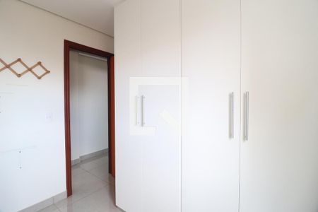 Quarto 1 - Closet de apartamento para alugar com 3 quartos, 140m² em Nossa Senhora Aparecida, Uberlândia