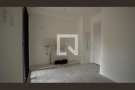 Sala e cozinha de apartamento para alugar com 2 quartos, 33m² em Vila Nair, São Paulo