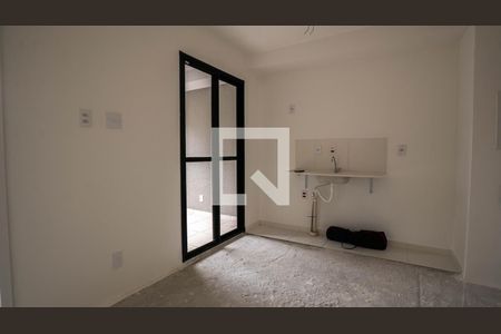 Sala e cozinha de apartamento para alugar com 2 quartos, 33m² em Vila Nair, São Paulo