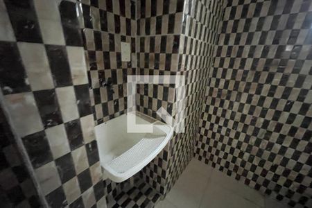 Banheiro de casa para alugar com 1 quarto, 45m² em Engenho do Porto, Duque de Caxias