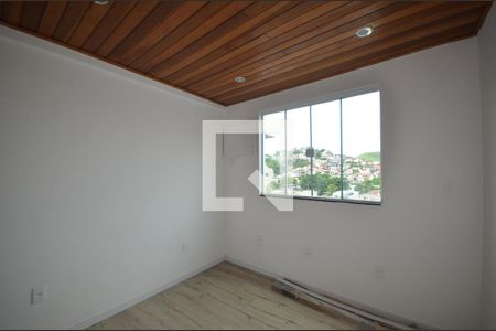 Quarto 1 de casa de condomínio para alugar com 2 quartos, 100m² em Vila Valqueire, Rio de Janeiro
