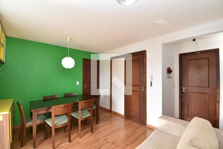 Sala de apartamento para alugar com 3 quartos, 75m² em Cabral, Curitiba