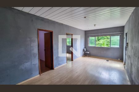 Sala de casa à venda com 3 quartos, 75m² em Olaria, Rio de Janeiro