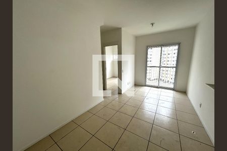 Sala de apartamento para alugar com 2 quartos, 55m² em Del Castilho, Rio de Janeiro