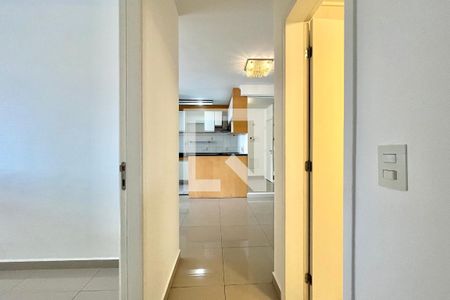 Corredor de apartamento para alugar com 2 quartos, 72m² em Jardim Prudência, São Paulo