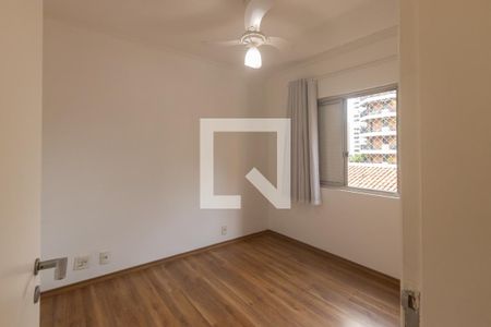 Quarto 1 de apartamento à venda com 2 quartos, 65m² em Moema, São Paulo