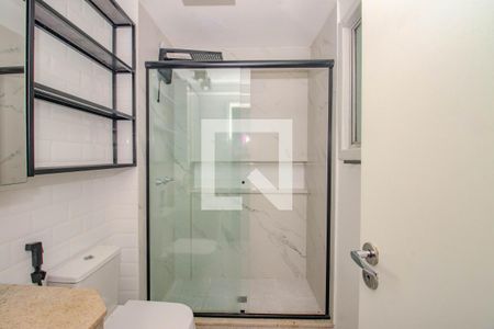 Banheiro de apartamento para alugar com 1 quarto, 45m² em Floresta, Porto Alegre