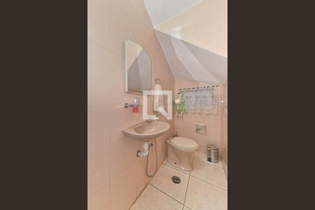 Lavabo de casa à venda com 3 quartos, 200m² em Jardim Aeroporto, São Paulo