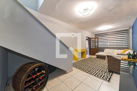 Sala de casa à venda com 3 quartos, 200m² em Jardim Aeroporto, São Paulo