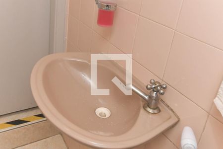 Lavabo de casa à venda com 3 quartos, 200m² em Jardim Aeroporto, São Paulo