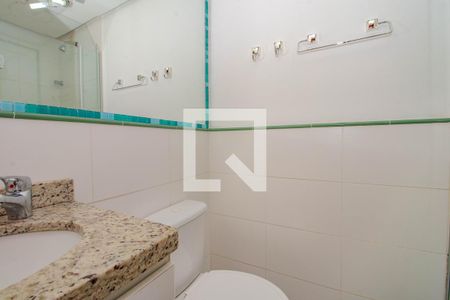 Banheiro de apartamento para alugar com 1 quarto, 45m² em Floresta, Porto Alegre