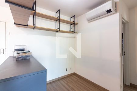 Sala  de apartamento à venda com 2 quartos, 50m² em Centro, Osasco