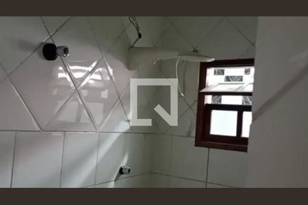 Banheiro de casa de condomínio para alugar com 2 quartos, 51m² em Aviação, Praia Grande