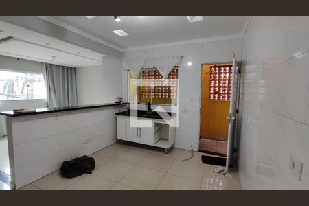 Cozinha de casa para alugar com 1 quarto, 66m² em Conjunto Habitacional Aguia de Haia, São Paulo