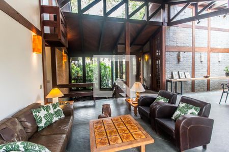 Sala de casa de condomínio à venda com 5 quartos, 650m² em Alphaville, Santana de Parnaíba