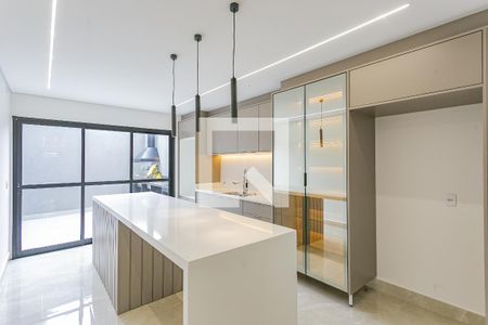 Cozinha de casa à venda com 4 quartos, 205m² em Vila Gumercindo, São Paulo