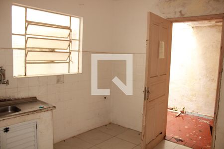 Cozinha de casa para alugar com 1 quarto, 150m² em Vila Monumento, São Paulo