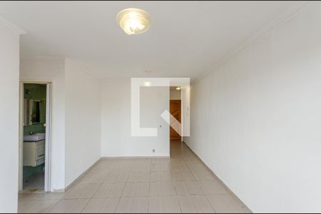 Sala de apartamento para alugar com 2 quartos, 70m² em Jardim Santa Lucrecia, São Paulo