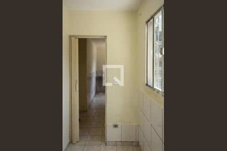 Quarto de casa para alugar com 2 quartos, 60m² em Vila Divina Pastora, São Paulo