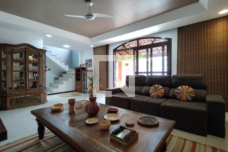 Sala de casa de condomínio à venda com 3 quartos, 306m² em Freguesia (jacarepaguá), Rio de Janeiro