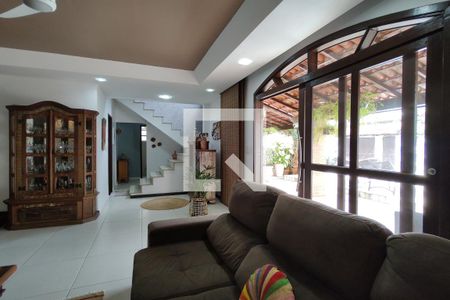 Sala de casa de condomínio à venda com 3 quartos, 306m² em Freguesia (jacarepaguá), Rio de Janeiro