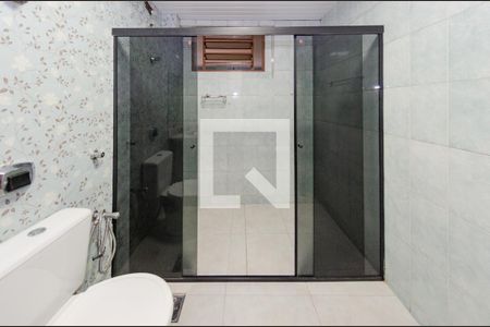 Banheiro social 1 de casa para alugar com 5 quartos, 360m² em Padre Eustáquio, Belo Horizonte