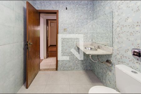 Banheiro social 1 de casa para alugar com 5 quartos, 360m² em Padre Eustáquio, Belo Horizonte