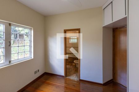 Suíte 1 de casa à venda com 4 quartos, 200m² em Vila Maria do Carmo, Nova Lima