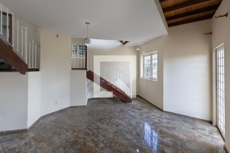 Sala 1º Andar de casa à venda com 4 quartos, 200m² em Vila Maria do Carmo, Nova Lima