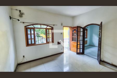 Sala de casa para alugar com 3 quartos, 150m² em Irajá, Rio de Janeiro