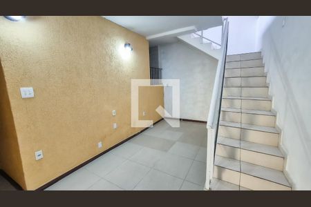 Sala de casa para alugar com 3 quartos, 150m² em Irajá, Rio de Janeiro