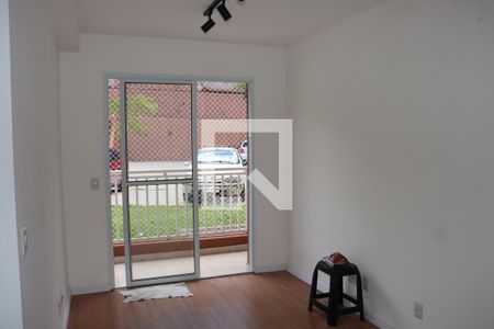 Apartamento para alugar com 2 quartos, 52m² em Jardim Dom José, Embu das Artes