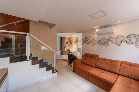 Sala de casa de condomínio à venda com 2 quartos, 109m² em Vila Ré, São Paulo