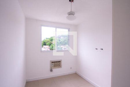 Quarto 1 de apartamento para alugar com 2 quartos, 55m² em Venda da Cruz, São Gonçalo