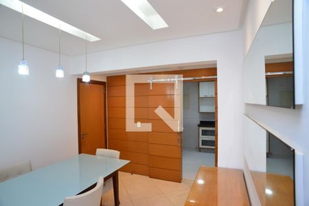 Sala de apartamento para alugar com 3 quartos, 130m² em Barra da Tijuca, Rio de Janeiro