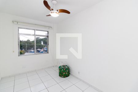 Quarto 1 de apartamento para alugar com 3 quartos, 79m² em Rocha Miranda, Rio de Janeiro