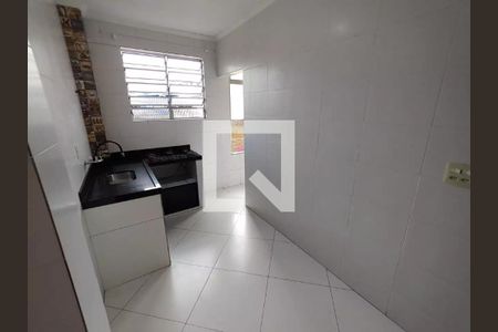 Cozinha de apartamento para alugar com 2 quartos, 50m² em Centro, São Vicente