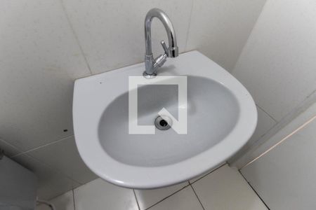 Lavabo de casa de condomínio à venda com 2 quartos, 68m² em Vila Carmosina, São Paulo